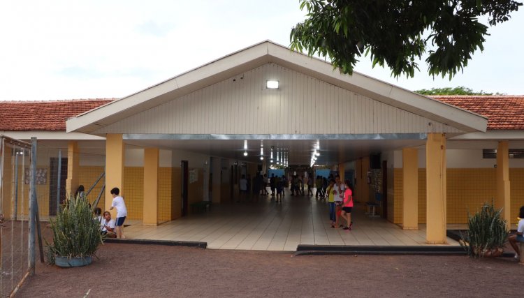 Deputado Micheletto anuncia autorização para reforma de escola no valor de mais de R$ 5 milhões