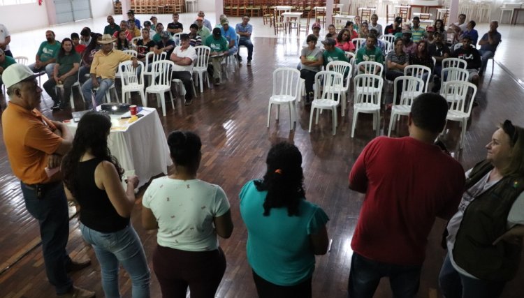 Agentes ambientais de Cafelândia  participam de oficina