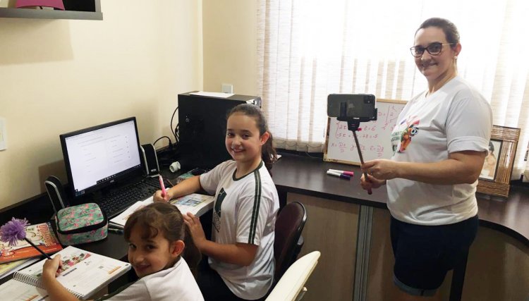 Colégio Ellos mantém as aulas online para os seus alunos