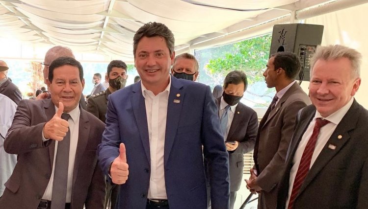 Sérgio Souza recebe o vice-presidente da república Mourão