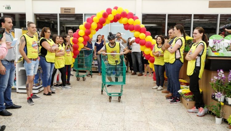 Copacol Supermercados promove a corrida com os contemplados do Pegue Tudo o que puder 