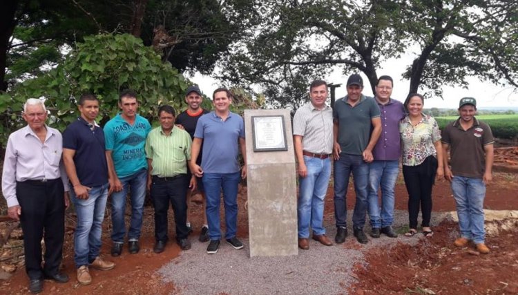 Prefeito de Jesuítas entrega obra de mais de R$ 700 mil