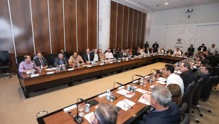 Marcel Micheletto participa de reunião com secretários do governo