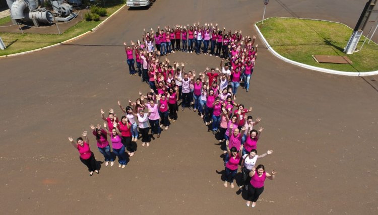 colaboradores da Copacol apoiam Outubro Rosa