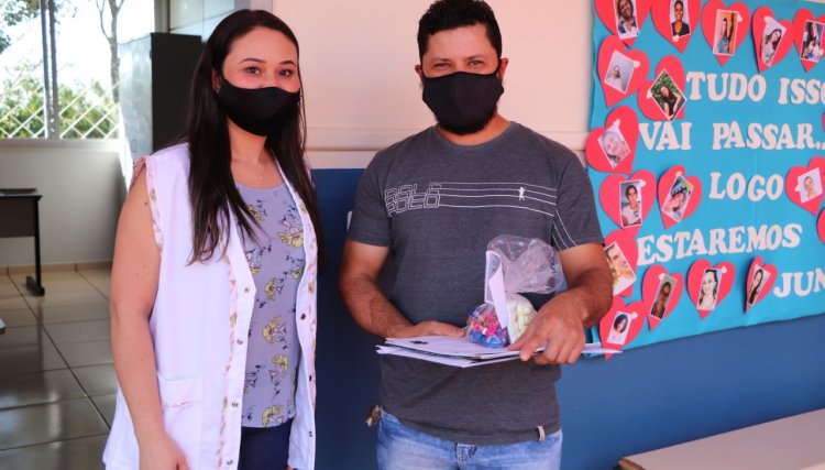 Escola do Campo Manoel da Nóbrega faz entrega de atividades em Cafelândia