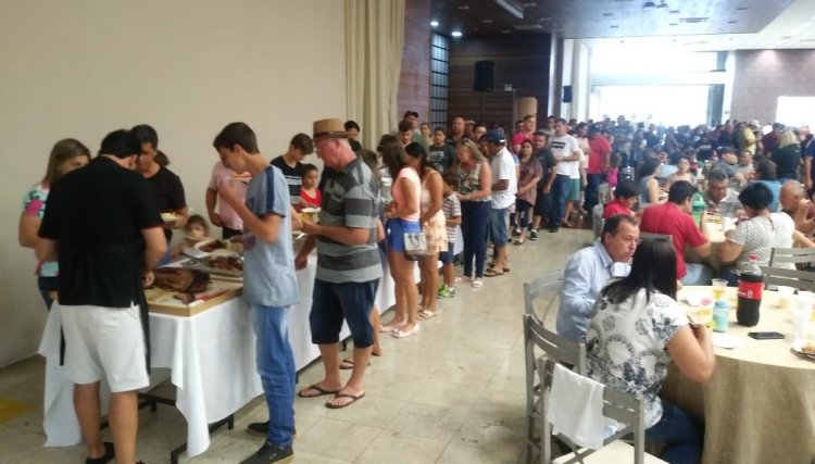 Coopercaf promove confraternização com associados 