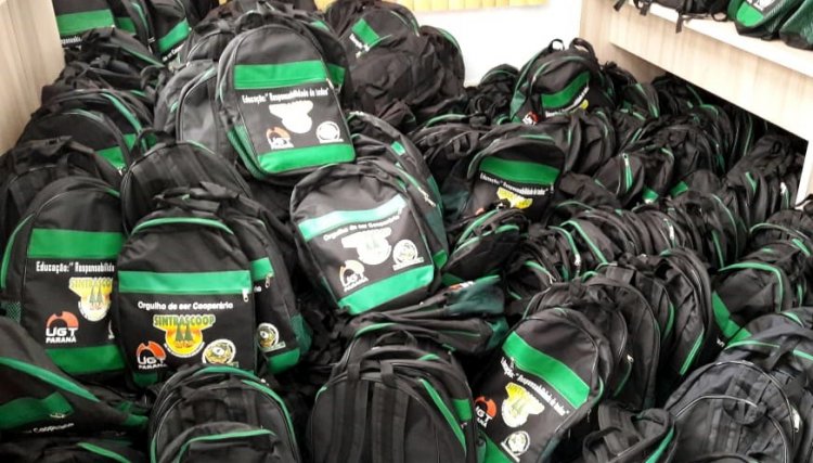 Associados do Sintrascoop vão receber neste mês de dezembro os kits escolares 