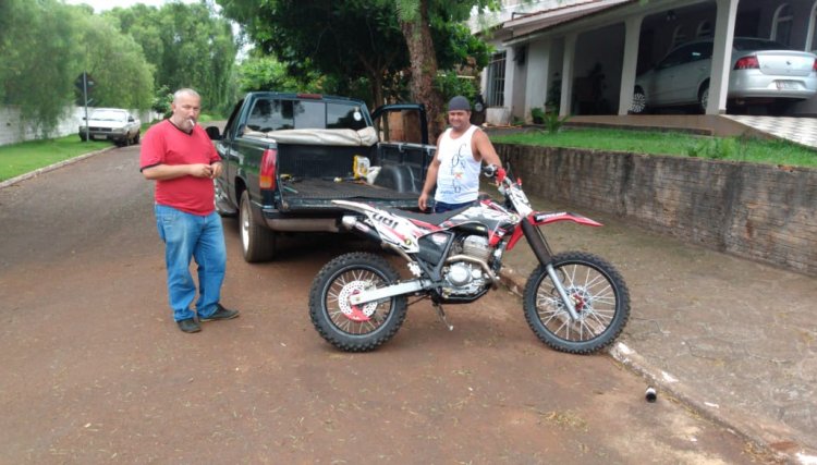 Motos de trilha são encontradas em Cafelândia após furto