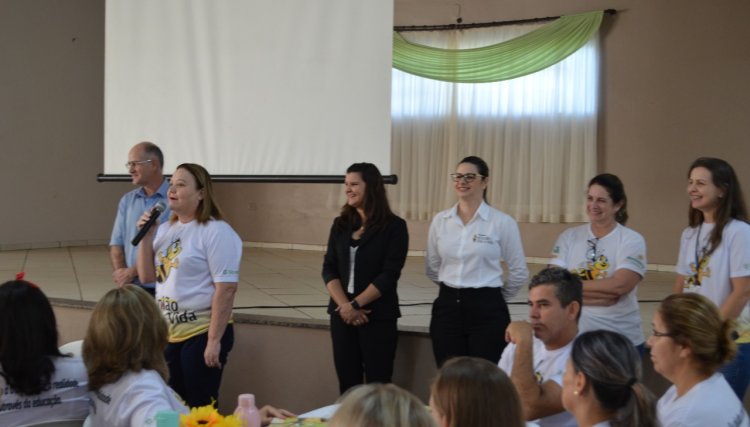 Programa da Sicredi "União faz a Vida" capacita professores em Nova Aurora