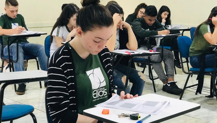 Colégio Ellos aplica simulado para os seus alunos em Cafelândia