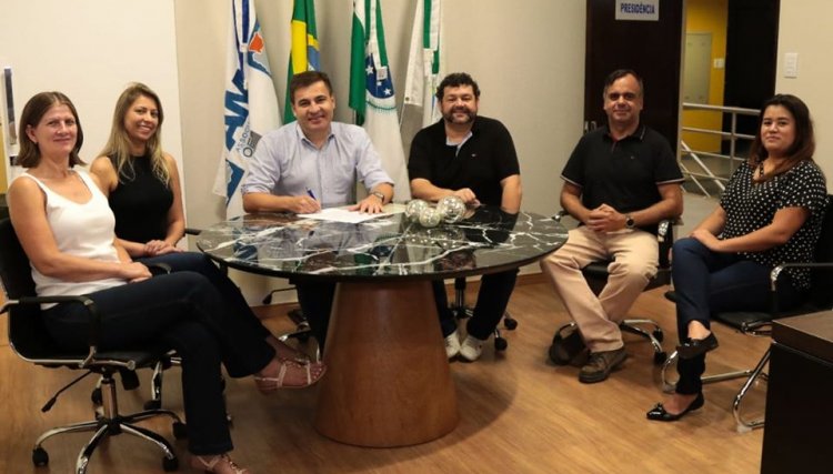 Junior Weiller deixa presidência da Amop e Texerinha assume 