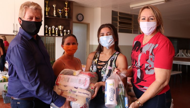 Fundação Padre Luis Luise recebe doação de cestas básicas em Cafelândia