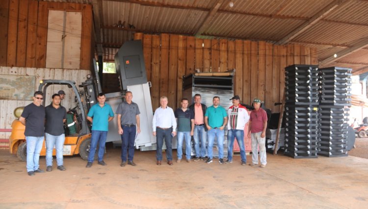 Cafelândia com   parceria com a Itaipu Binacional recebe equipamentos valorização de reciclável