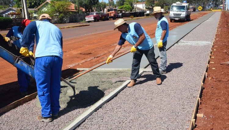 Assis amplia ciclovia até o BNH Ivo Müller