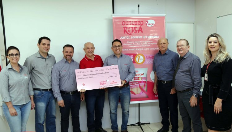 Copacol entrega cheque de R$33.568,00 para a Uopeccan