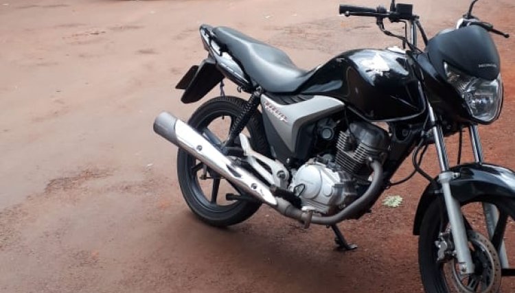 Colisão entre carro e moto deixa mulher ferida em Cafelândia