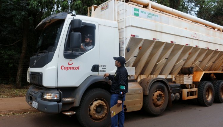 CIPA realiza orientação com cuidados no trânsito na Copacol