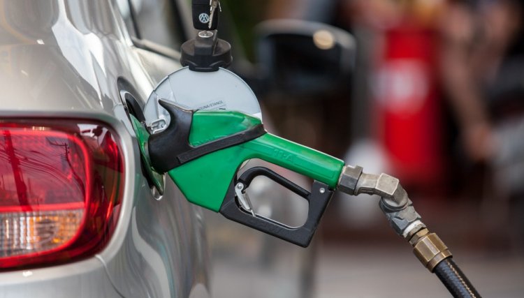 Preços do diesel e da gasolina recuam nos postos