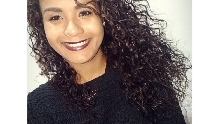 Ex-aluna do Colégio Estadual Maria Destéfani Griggio, lança livro em Cafelândia 