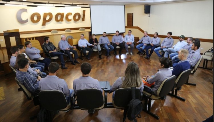 Jovens da Copacol participam da construção do futuro da Cooperativa