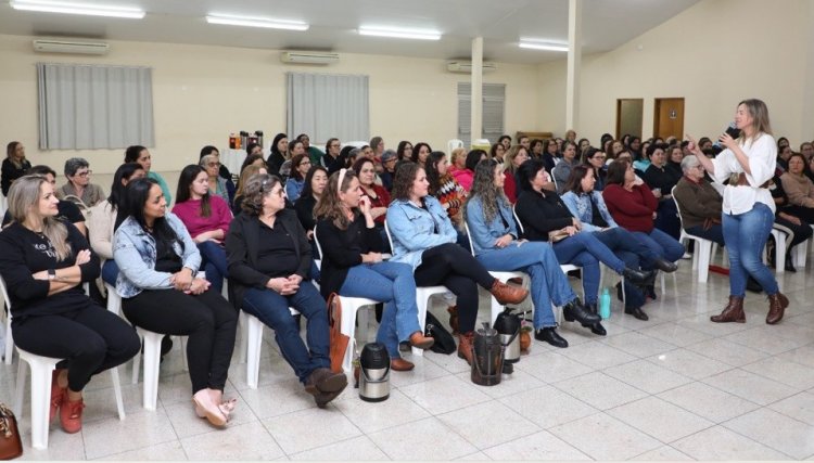 Grupos Femininos da Copacol participam de treinamento sobre segurança digital