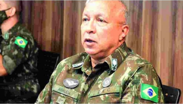 Decretos oficializam troca de comando no Exército brasileiro