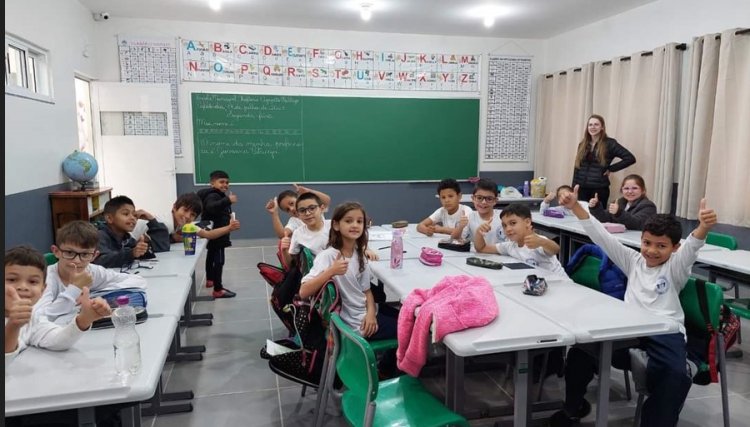 Com investimento de R$ 1 milhão Cafelândia inaugura seis salas de aula no Theofânio  