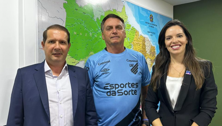 Bolsonaro recebe Marcel e Franciane Micheletto para reforçar o PL Mulher