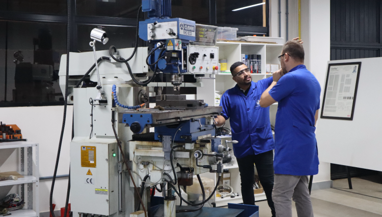 Curso de Engenharia Mecânica da Univel prepara profissionais para o mercado de trabalho