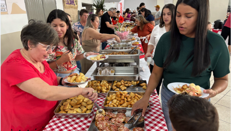 Grupo Feminino da Copacol de Cafelândia realiza 15ª edição do Café Colonial