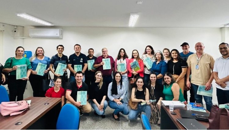 Trabalho da Ex-Secretária de Saúde de Cafelândia é Aprovado na 1ª Mostra PROGESTÃO em Curitiba