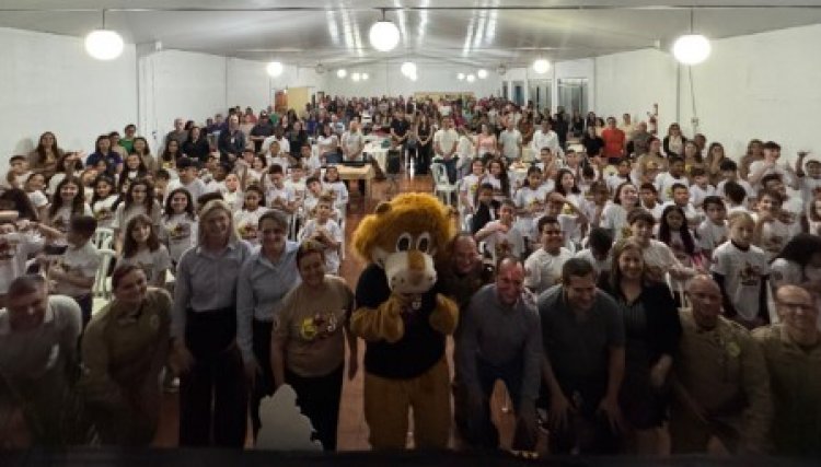 Com patrocínio da Copacol Jesuítas celebra formatura do PROERD com mais de 90 alunos