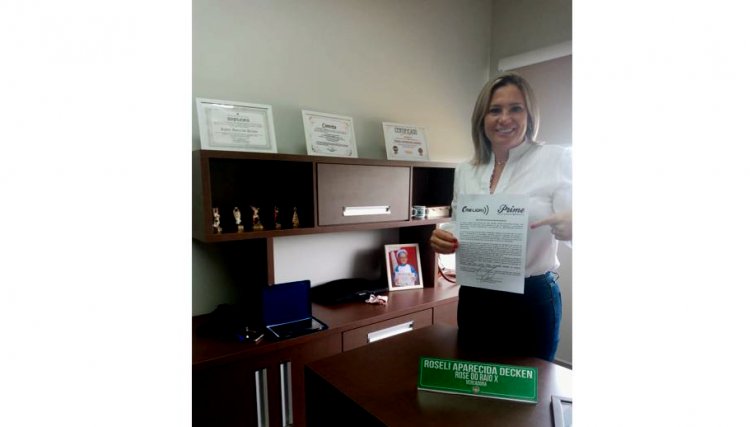 Rose do Raio X ganha prêmio de vereadora destaque de 2021 em Cafelândia