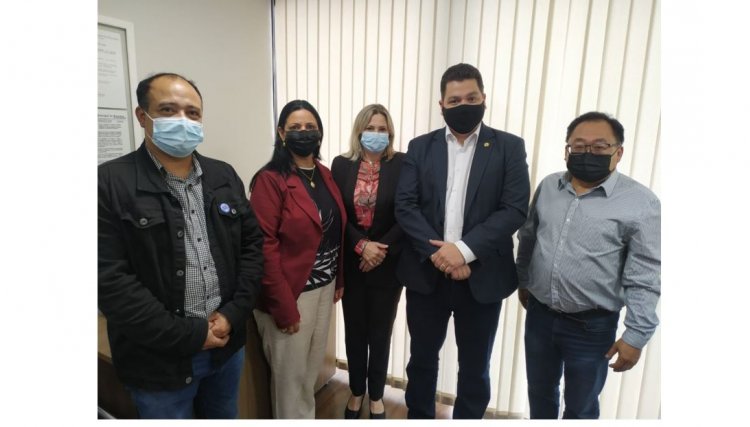 Prefeito de Cafelândia protocola pedido de veículos junto à deputados em Curitiba