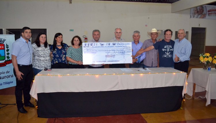 Prefeito de Nova Aurora Pedro e vereadores assinam liberação de recursos para diversas áreas
