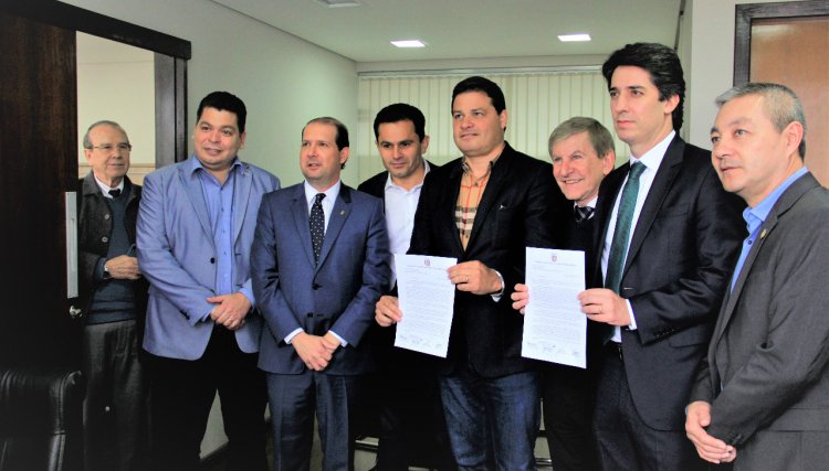 Parlamentares do Oeste se unem para solucionar problema do Trevo Cataratas