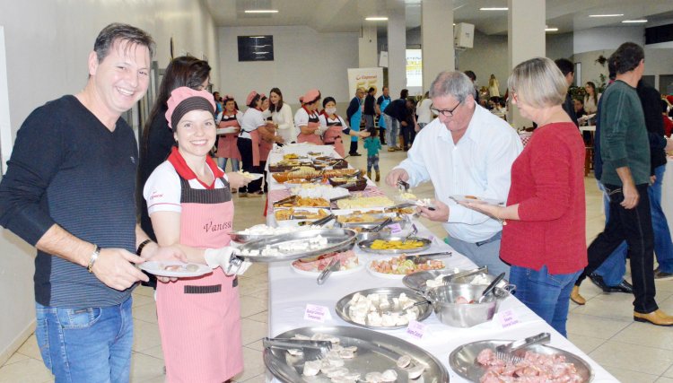Grupo feminino da Copacol promove neste sábado o Café Colonial em Cafelândia