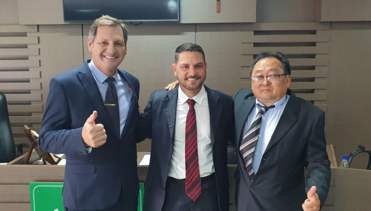 Dr Culestino toma posse em Cafelândia e o vereador Dil é o Novo presidente do legislativo 