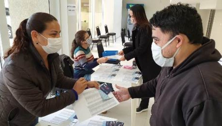 Polo Iguassu entrega cartões alimentação e cestas básicas da Live Solidária do Turismo de Foz
