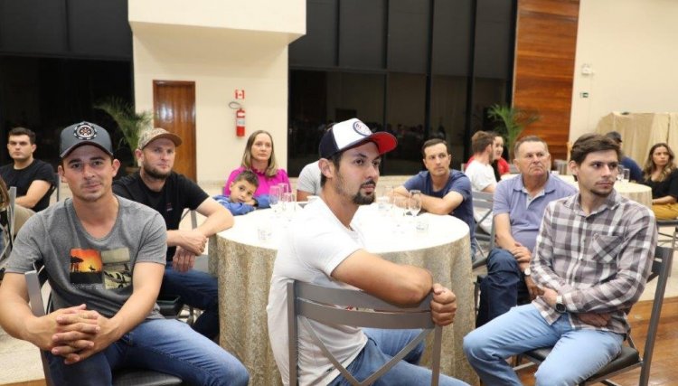 Jovens cooperados da Copacol participam da abertura do Programa Conecta 2024