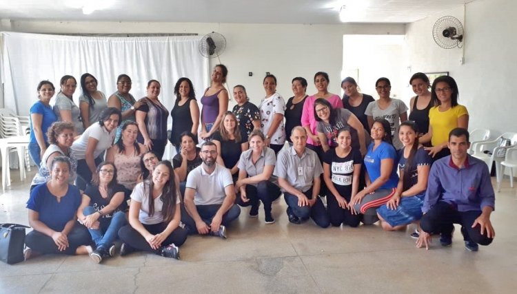 Professores são capacitados para a nova metodologia do Busão da Imaginação
