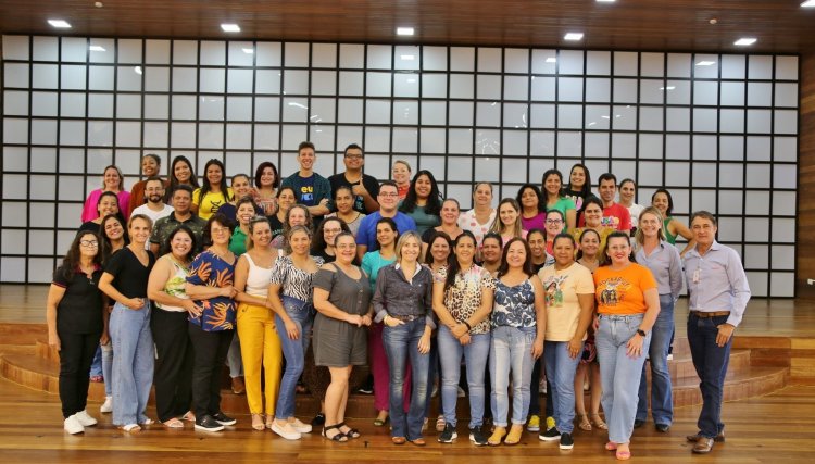 Busão da Imaginação Copacol: contadores de histórias recebem capacitação