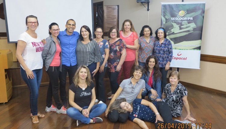 Integrantes dos grupos femininos da Copacol finalizam o PNL
