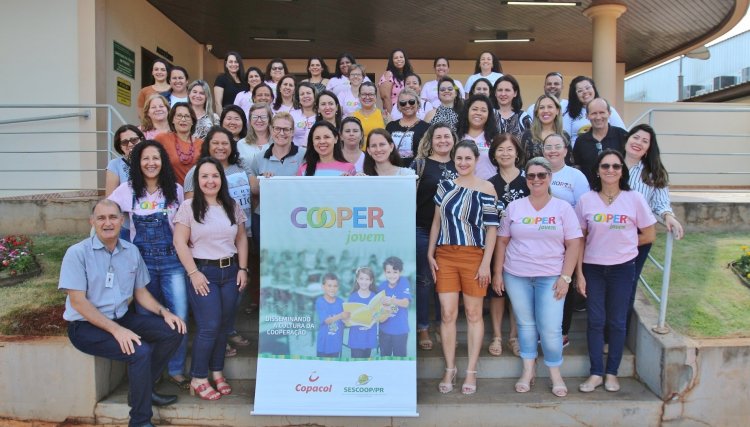 Conclusão de projetos do Cooperjovem são apresentados por professores