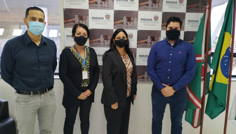Secretária de Assistência Social protocola pedido do ônibus lilás junto a Secretaria de Justiça e Trabalho
