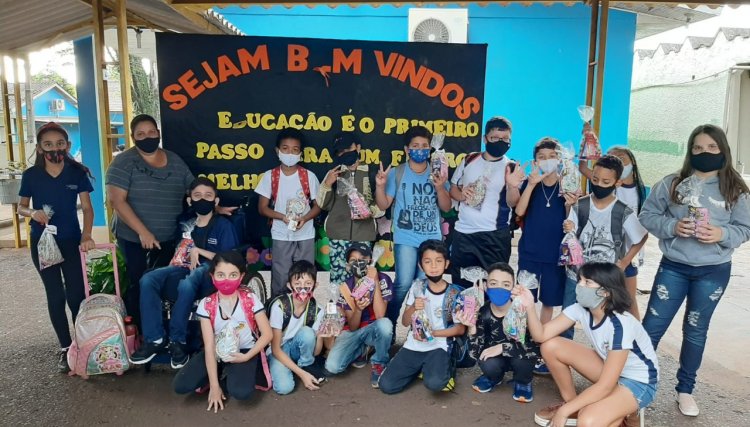 Dia das Crianças  foi de distribuição de muitos doces na rede Municipal de Nova Aurora