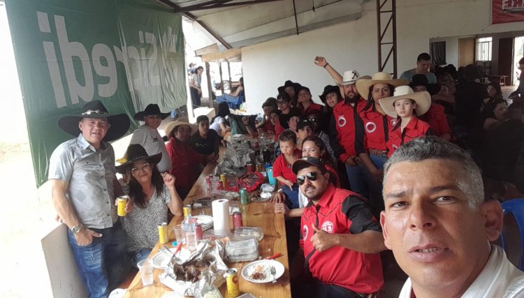 Integrantes da Associação de Cafelândia participam de cavalgada em Nova Aurora 