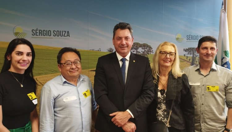 Deputado Sérgio Souza confirma um ônibus para transporte escolar de Cafelândia