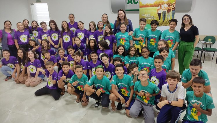 Sicoob promove curso de Oratória para alunos das Cooperativas Mirins