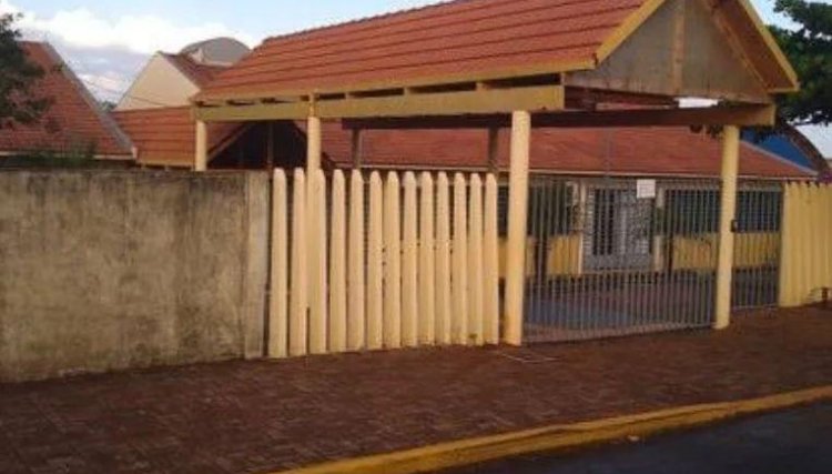 Colégio Maria Destefani Griggio de Cafelândia recebe premiação por sua gestão